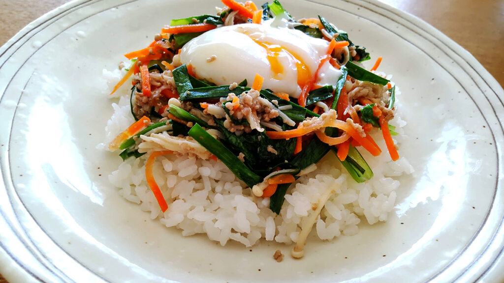 そぼろと野菜のビビンバできあがり